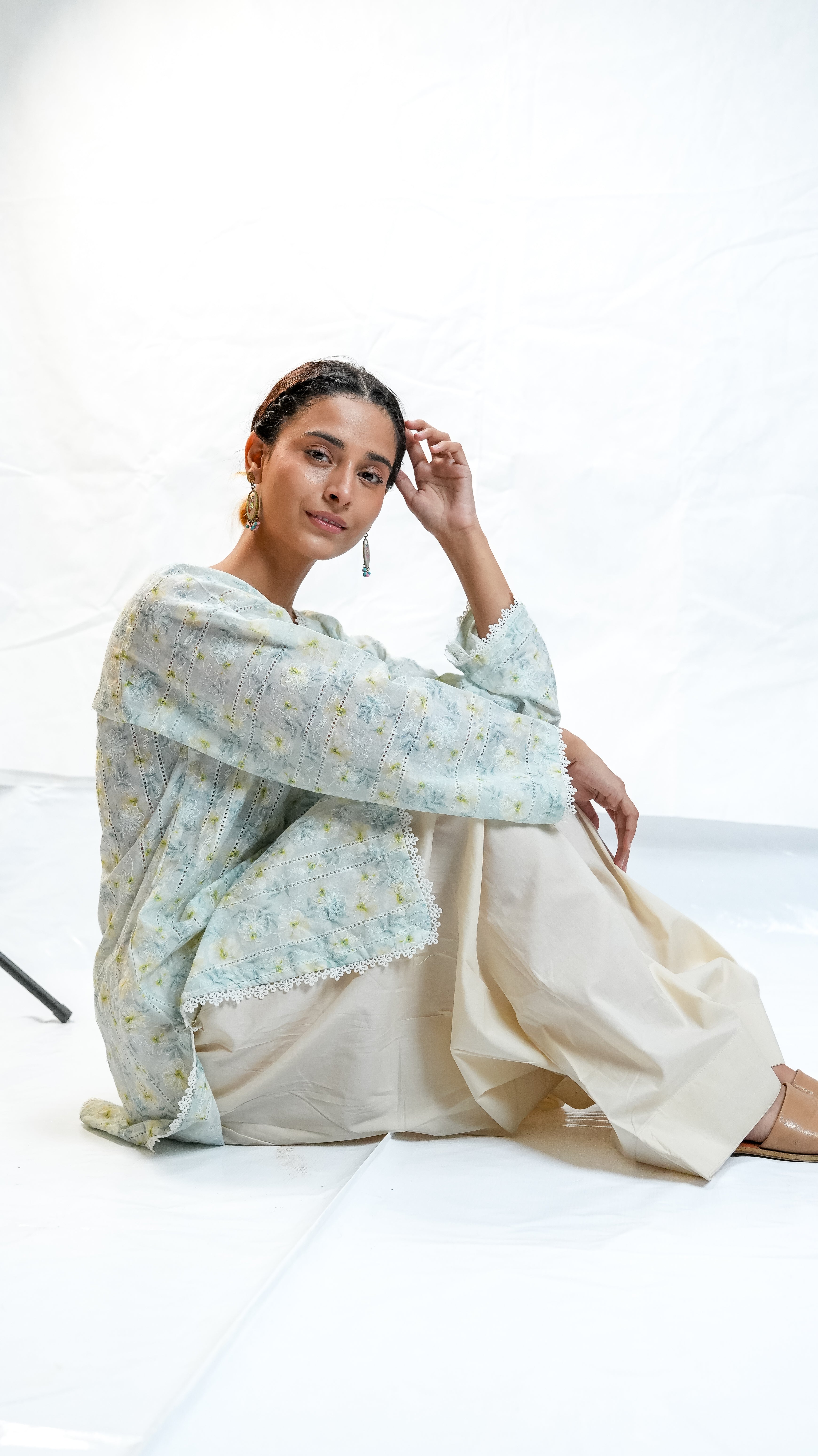 chikankari Farshi shalwar